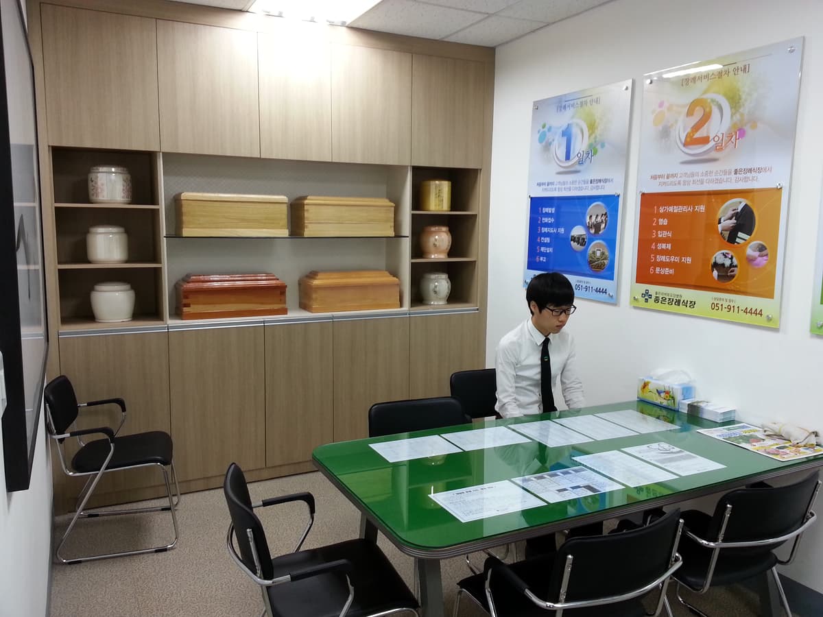 funeral-hall-image-2