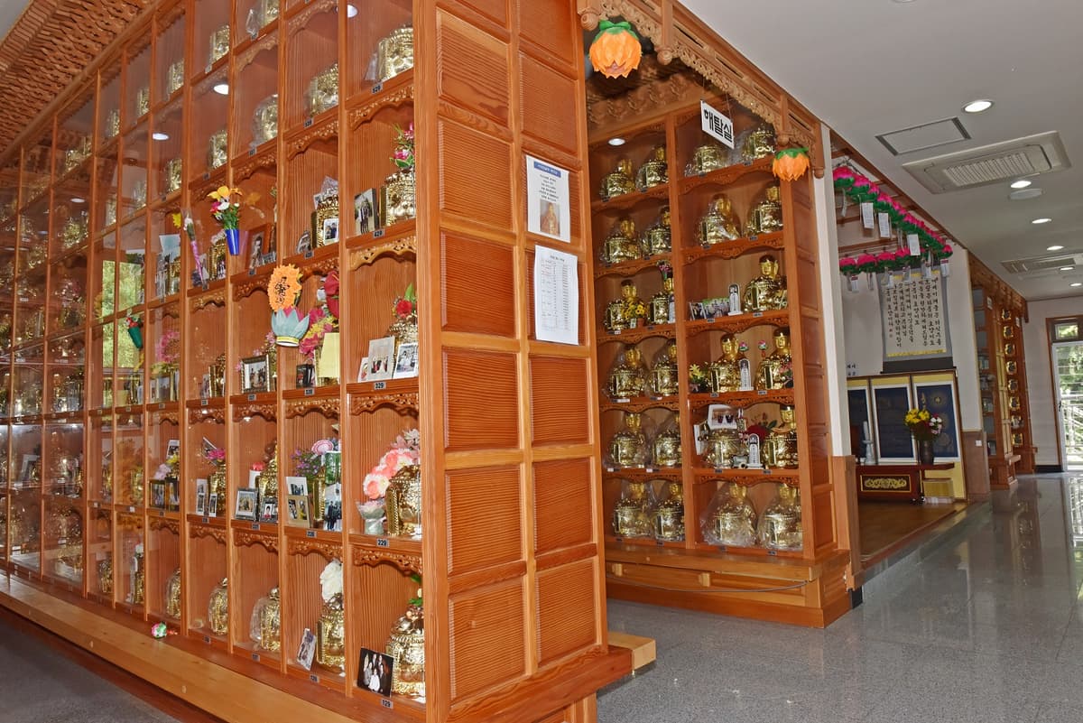 funeral-hall-image-1