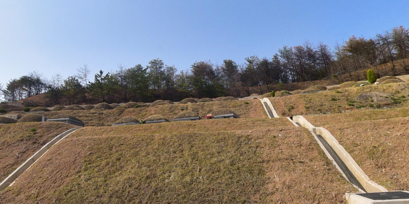 죽변화성리공설묘지 사진