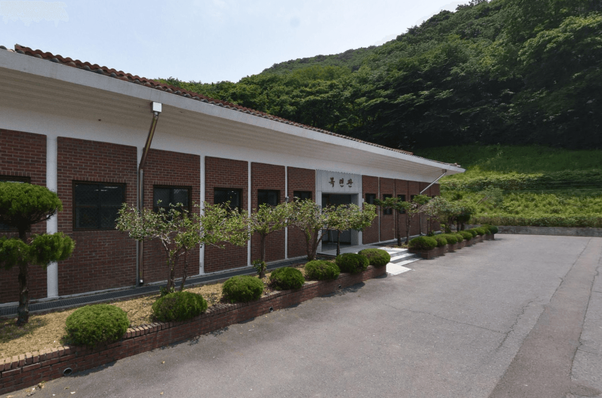서천군영명각 목련관 사진