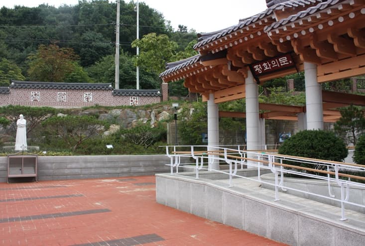 천주교평화의문 사진