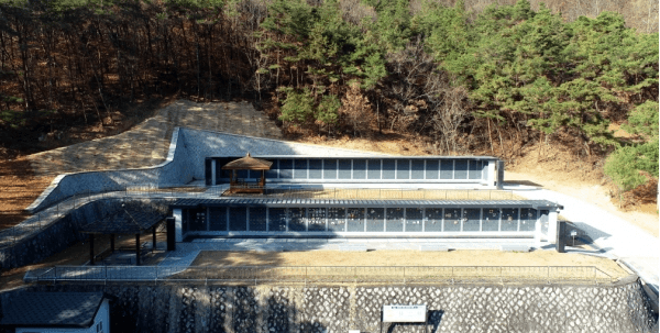 합천군공설봉안담 시설 사진