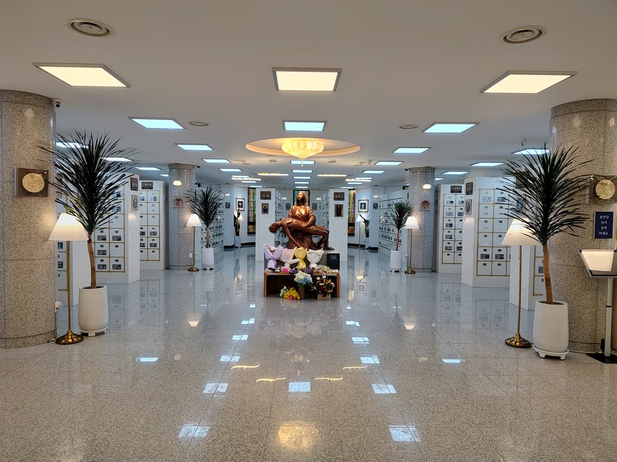 funeral-hall-image-1