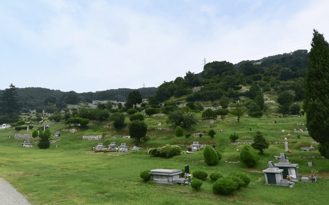 (재)서울공원묘원 봉안담 사진
