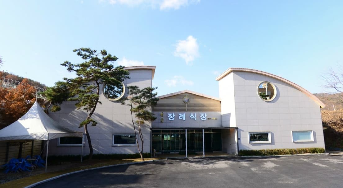 funeral-hall-1